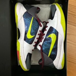 Men’s slightly worn Kobe V Protro